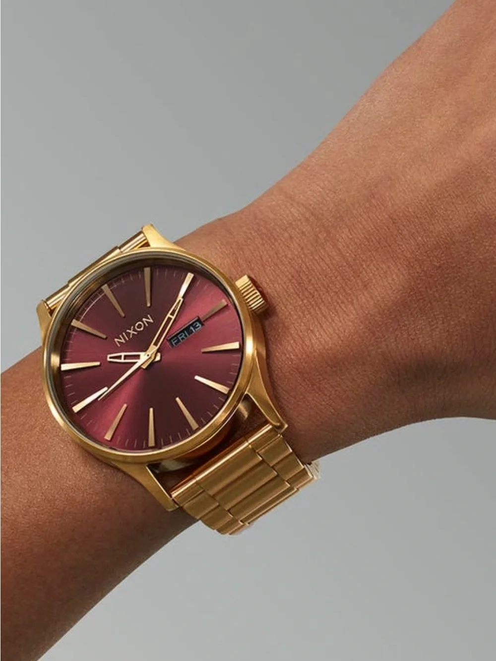 BRAND NEW NIXON SENTRY WATCH 42mm